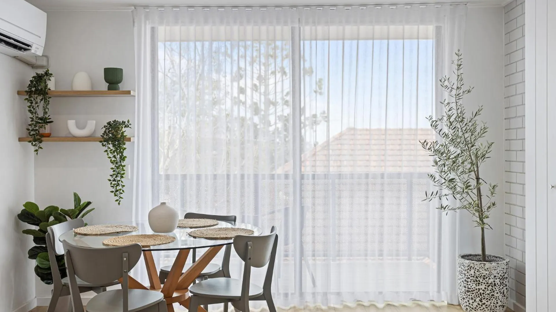 Spacious 1-Bed In The Heart Of Teneriffe Brisbane